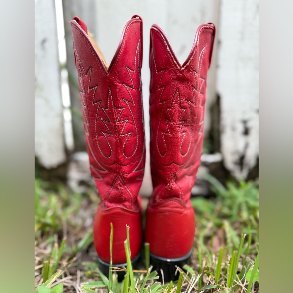 Red Western Cowboy Boots:Size 8 - Picture 2 of 10